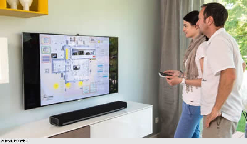 Das TV-Gerät des Mieters als Smart Home Visualisierung und Bedieneinheit in der Wohnung. (Foto: BootUp GmbH)