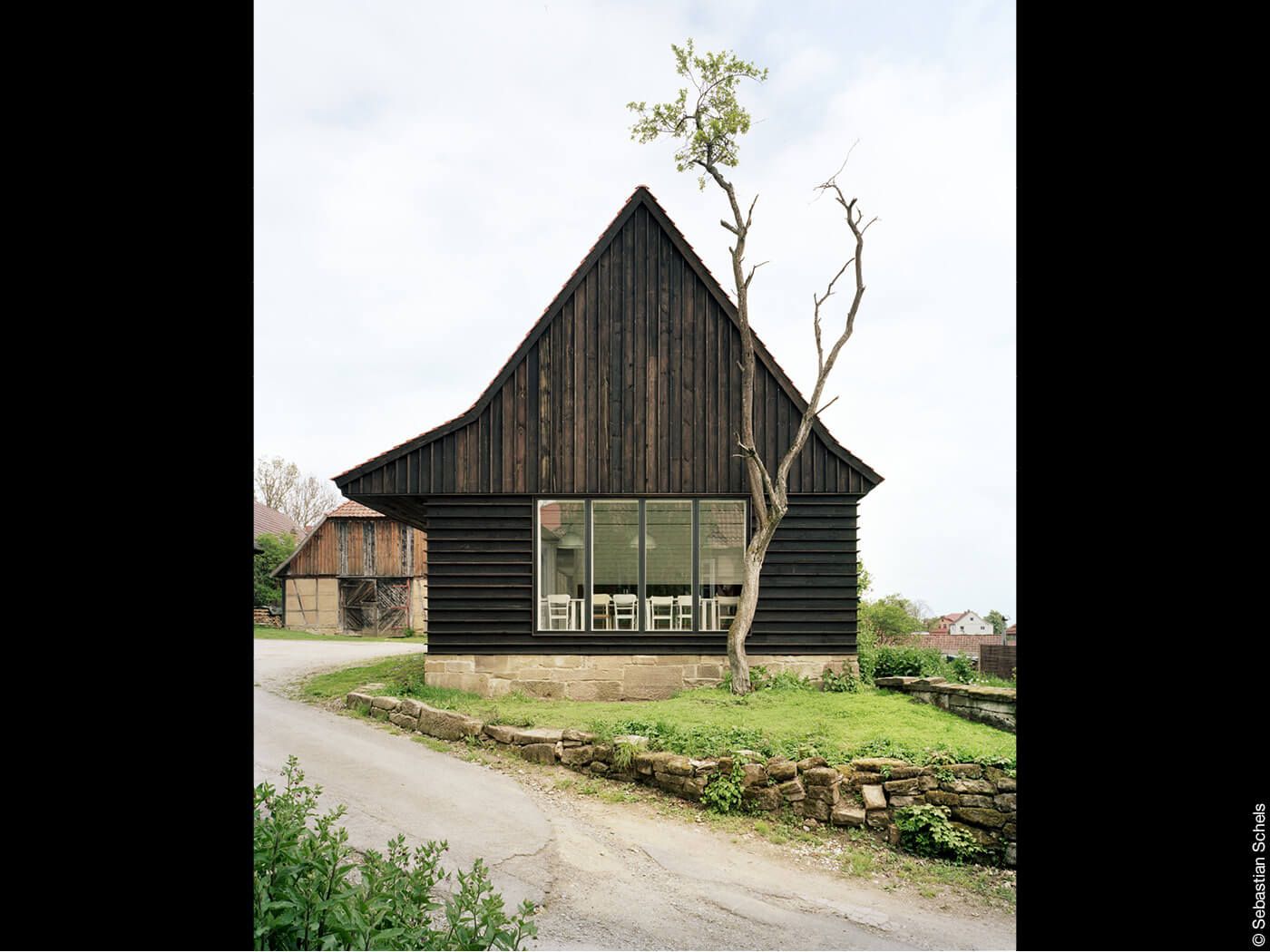 Remise Bedheim mit Holzfassade