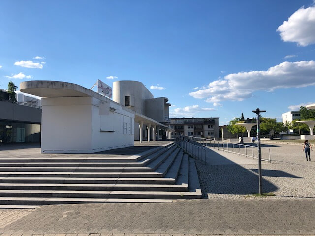 Georg-Büchner-Platz mit temporärem Kiosk