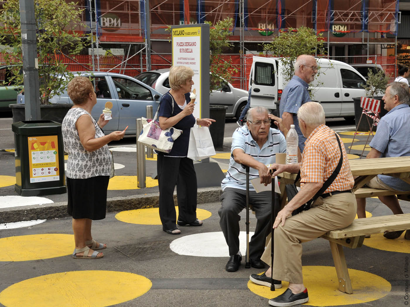 Ältere Menschen machen Pause