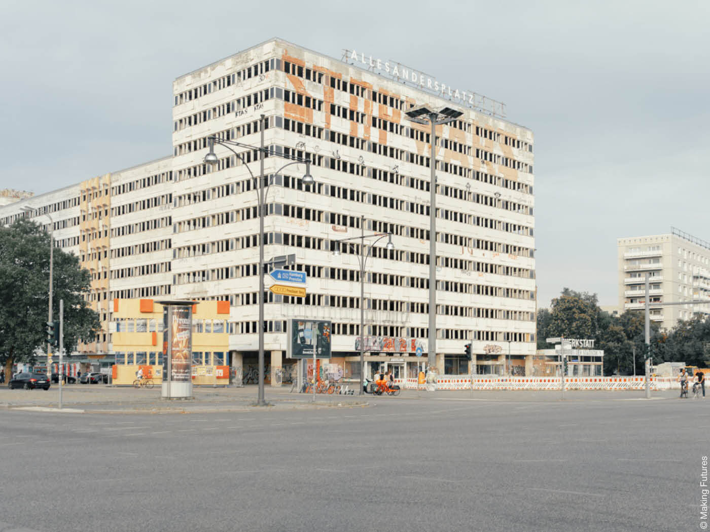 leerstehendes Hochhaus Haus der Statistik