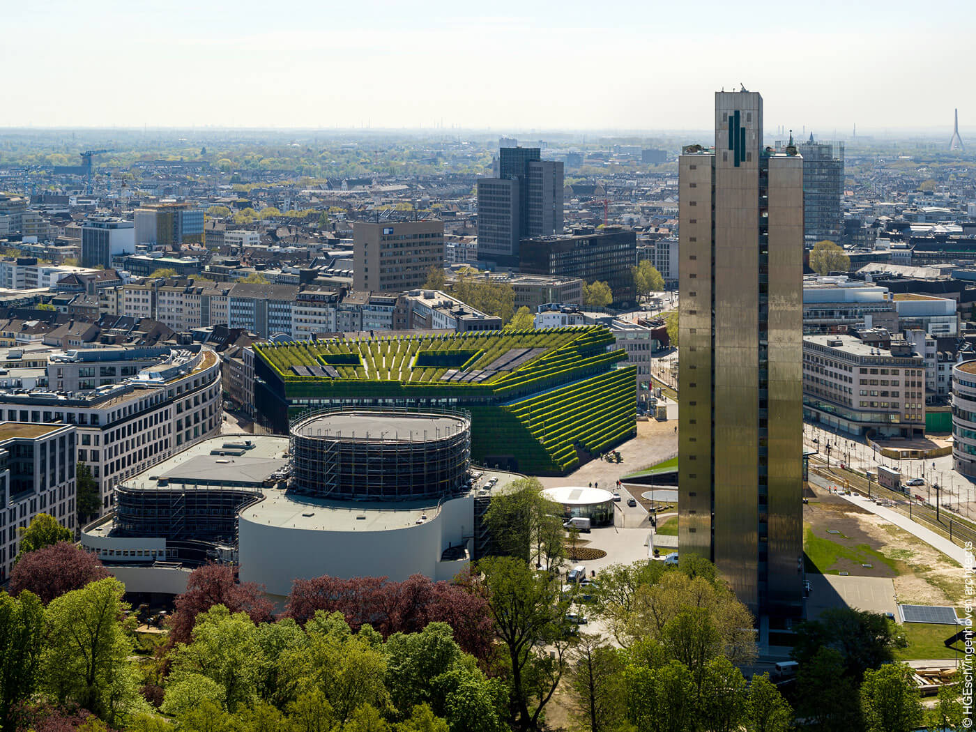 Begrüntes Einkaufszentrum Kö Bogen II