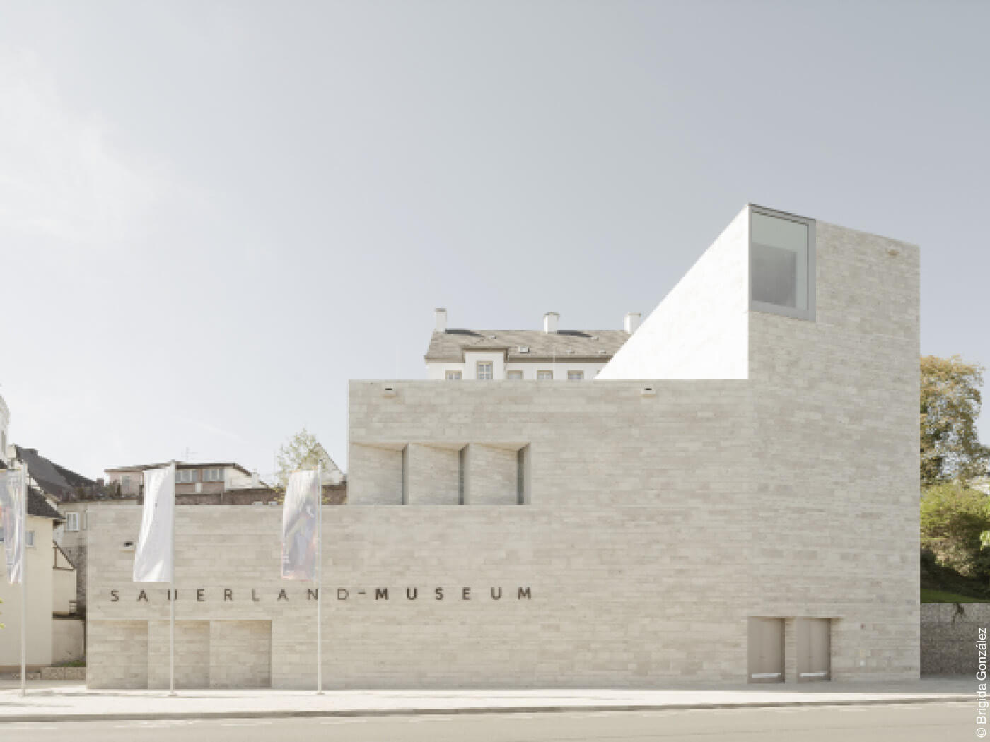 Das Sauerlandmuseum mit weißer Steinfassade