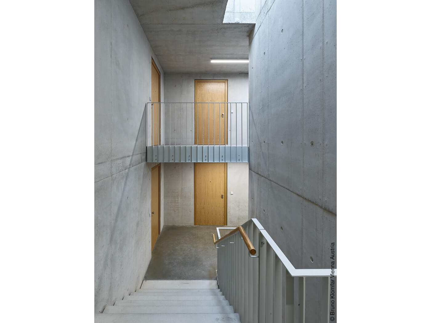 Treppenhaus im Wohnungsbau von studiovlay