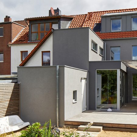 Terrasse und Anbau an Reihenhaus