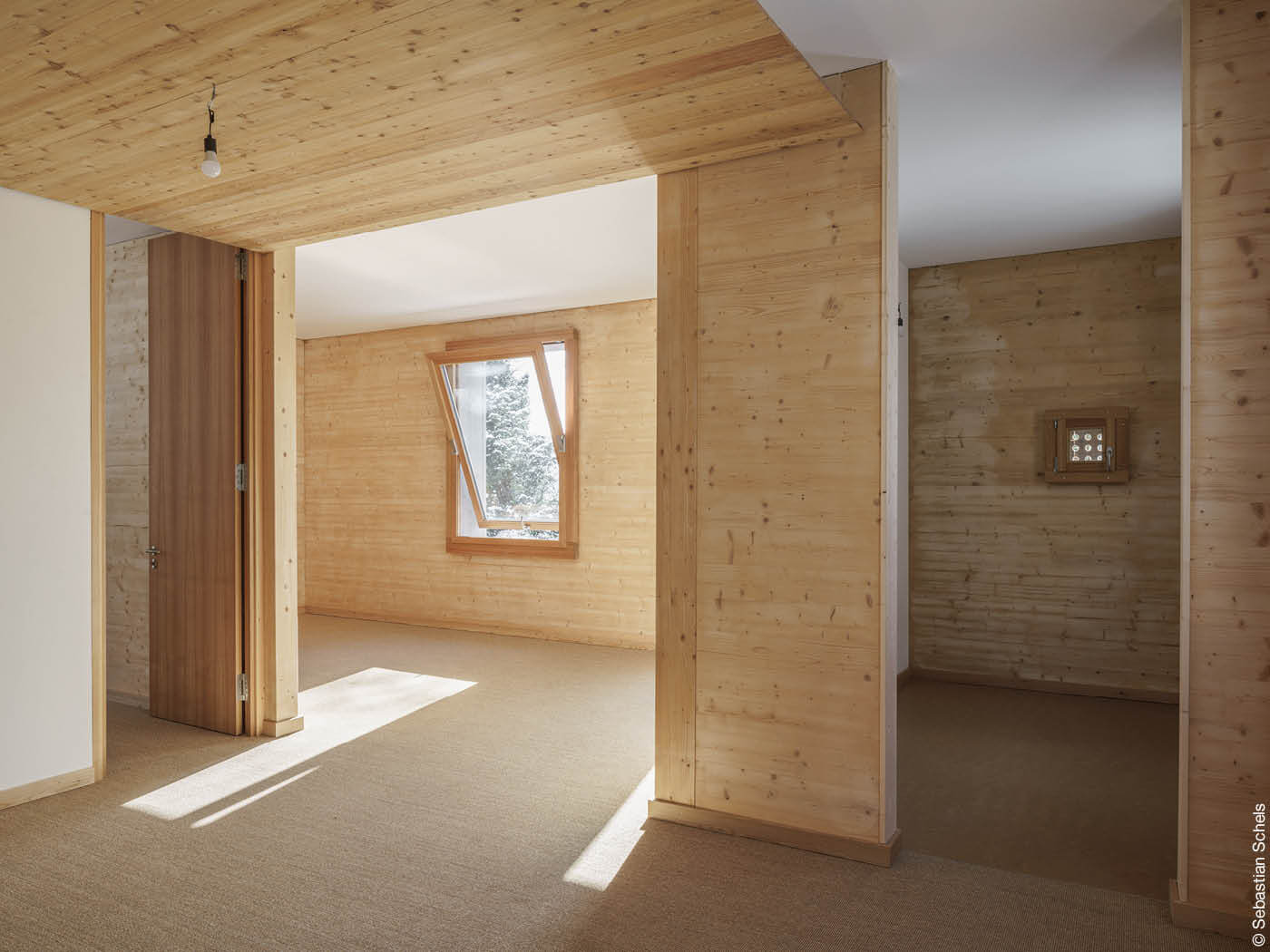 Versuchshaus von Florian Nagler Innenraum mit Holz