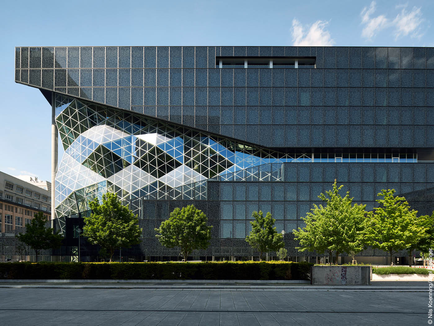 Vogelschutzglas am Axel Springer Campus