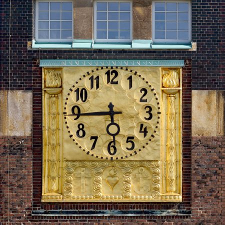 Albin Müller goldene Uhr am Hochzeitsturm