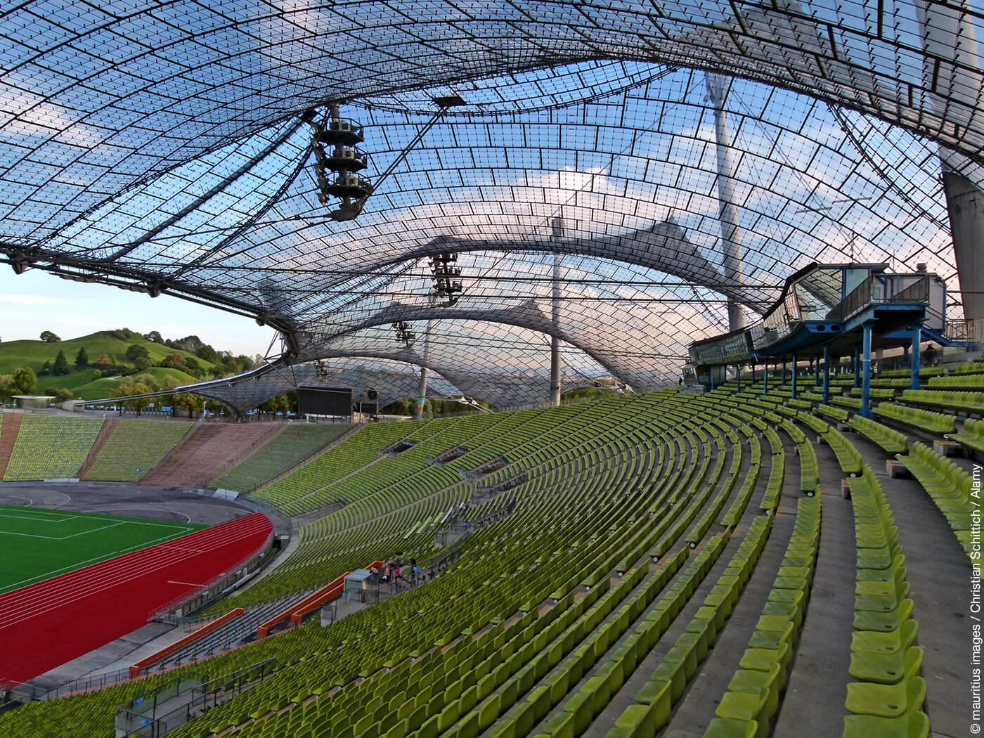 Olympiapark München mit Überdachung nach Frei Otto