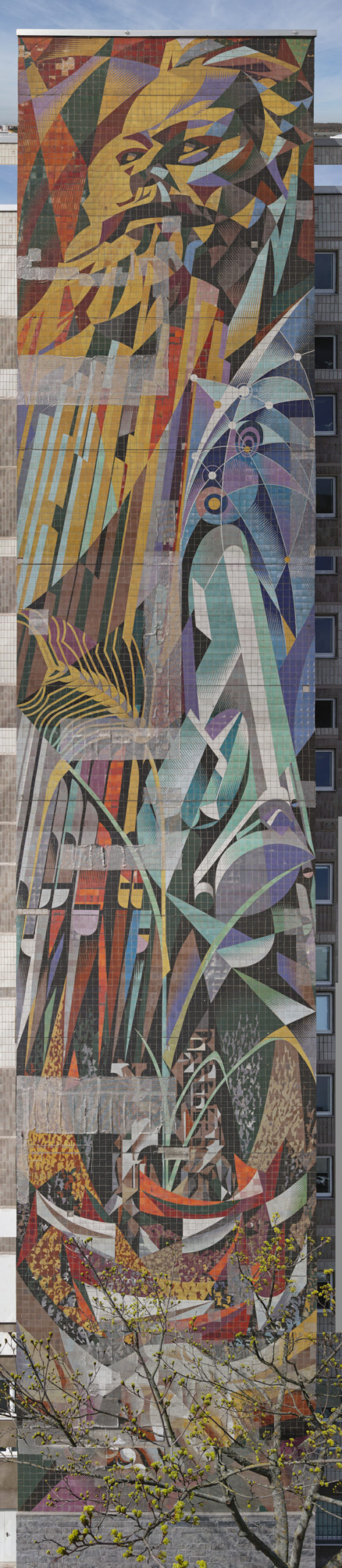 Wandmosaik von Josep Renau mit Karl Marx