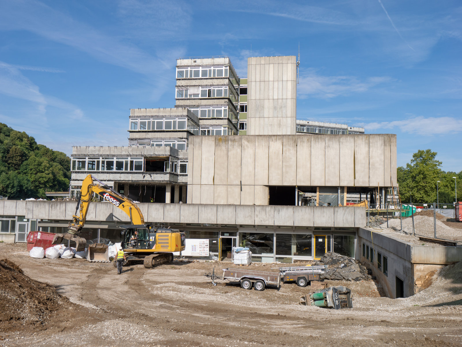 Abriss Landratsamt Esslingen mit Bagger