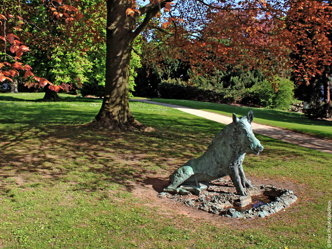 Wildschweinstatue im Parc de Laeken