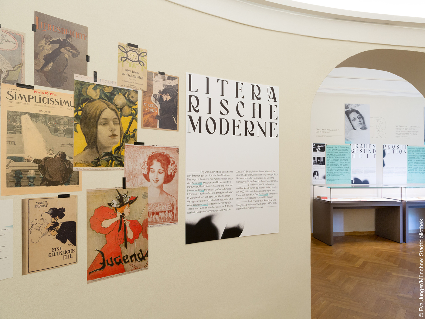 Blick in die Ausstellung Frauen der Münchner Bohème