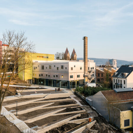 Der terrassierte Nachbarschaftspark im Bau