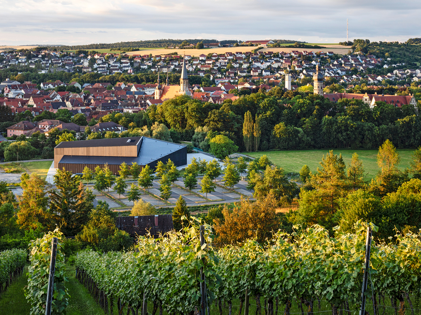 Luftbild der Tauberphilharmonie in Weikersheim