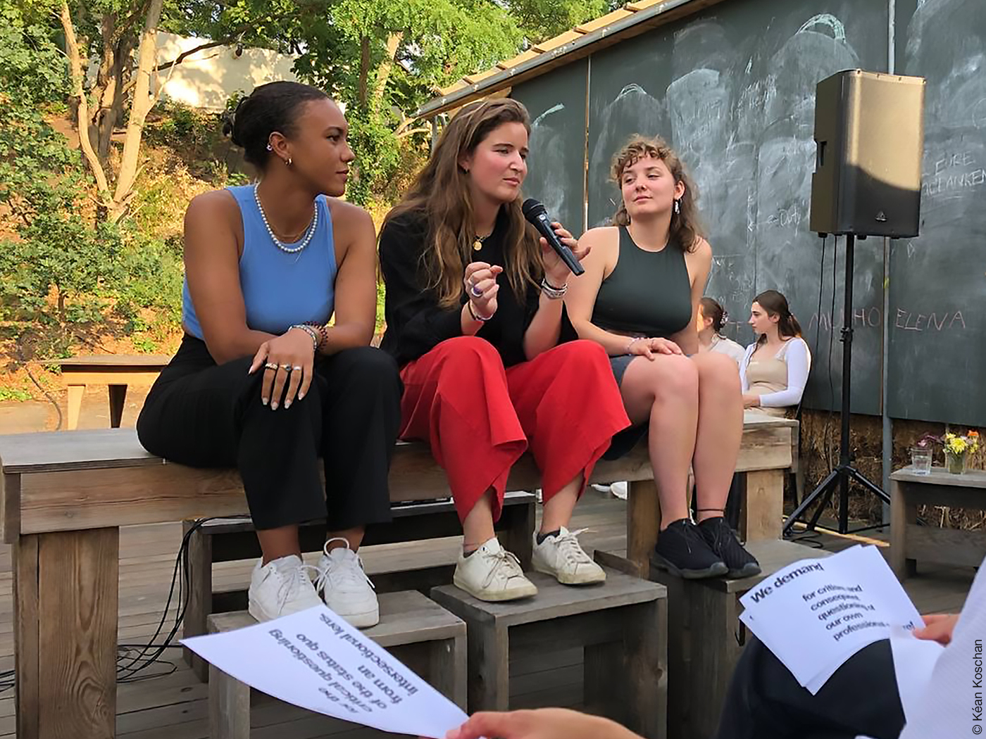 Drei Frauen auf dem Podium einer Studierenden-Veranstaltung der TU Berlin