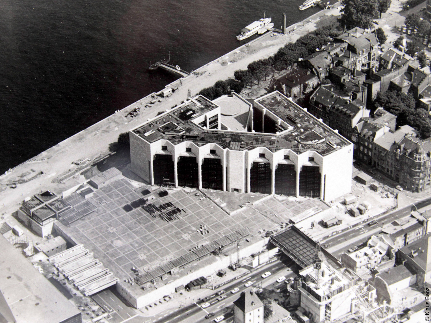 Rathaus von Arne Jacobsen aus der Vogelperspektive auf einem Foto von 1968.