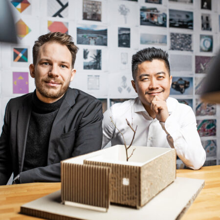 Florian Kaiser (l.) und Guobin Shen vom Architekturbüro Kaiser Shen.
