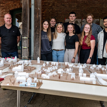 Gruppenbild der Studierenden und Lehrkräfte