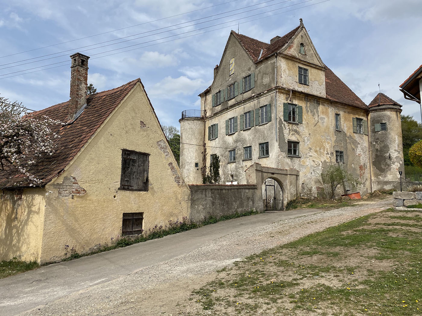 Vöhlinschloss im schwäbischen Frickenhausen vor Sanierung