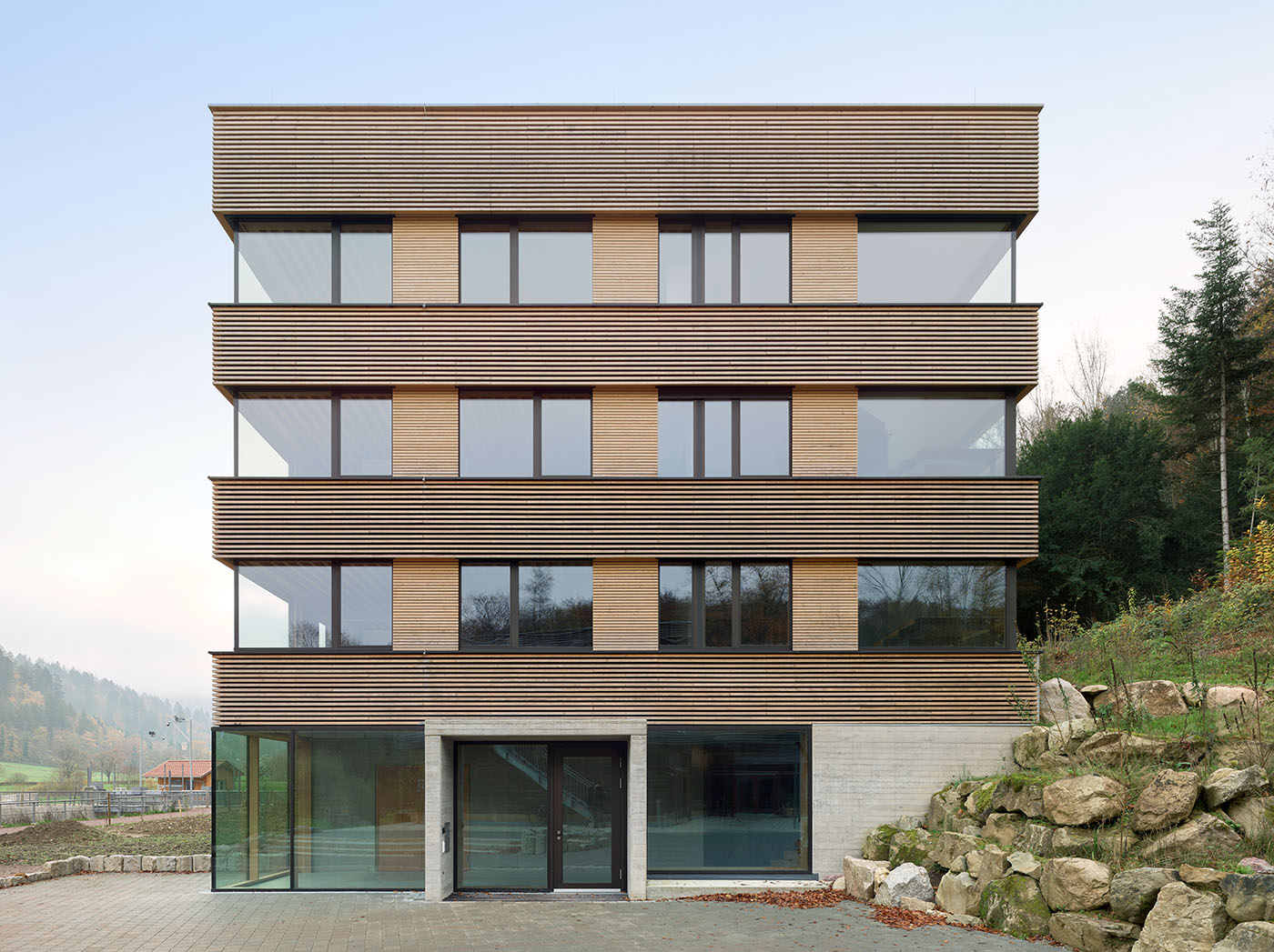 Haus mit Holzfassade